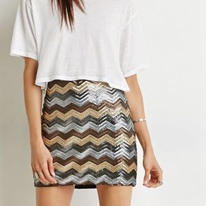 NWOT Forever 21 L sequins mini skirt